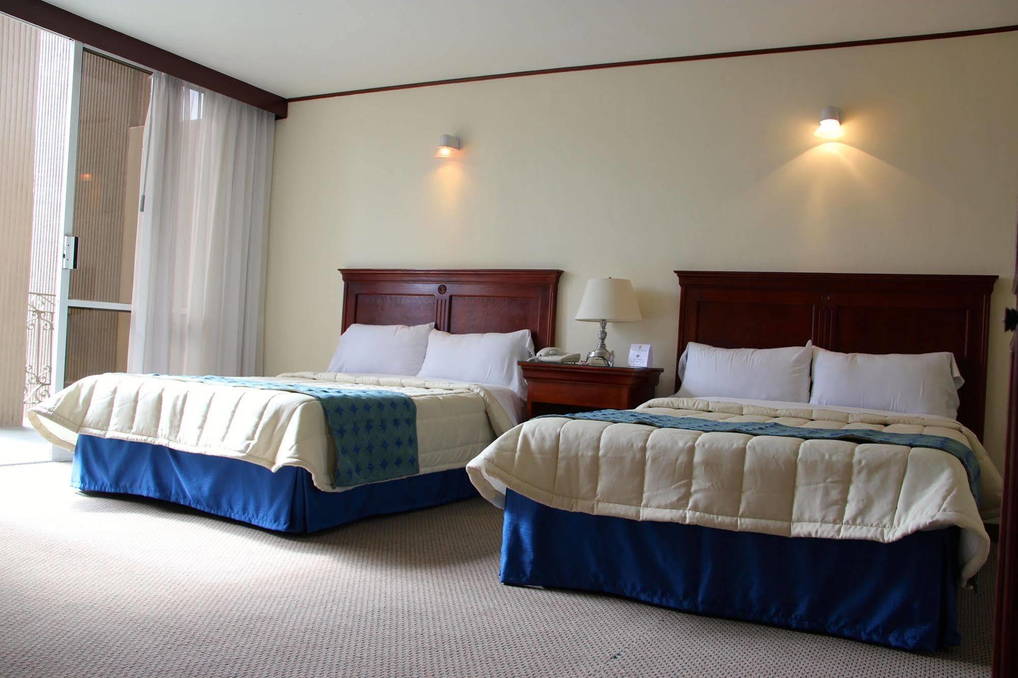 Hotel Tehuacan Plaza Kültér fotó