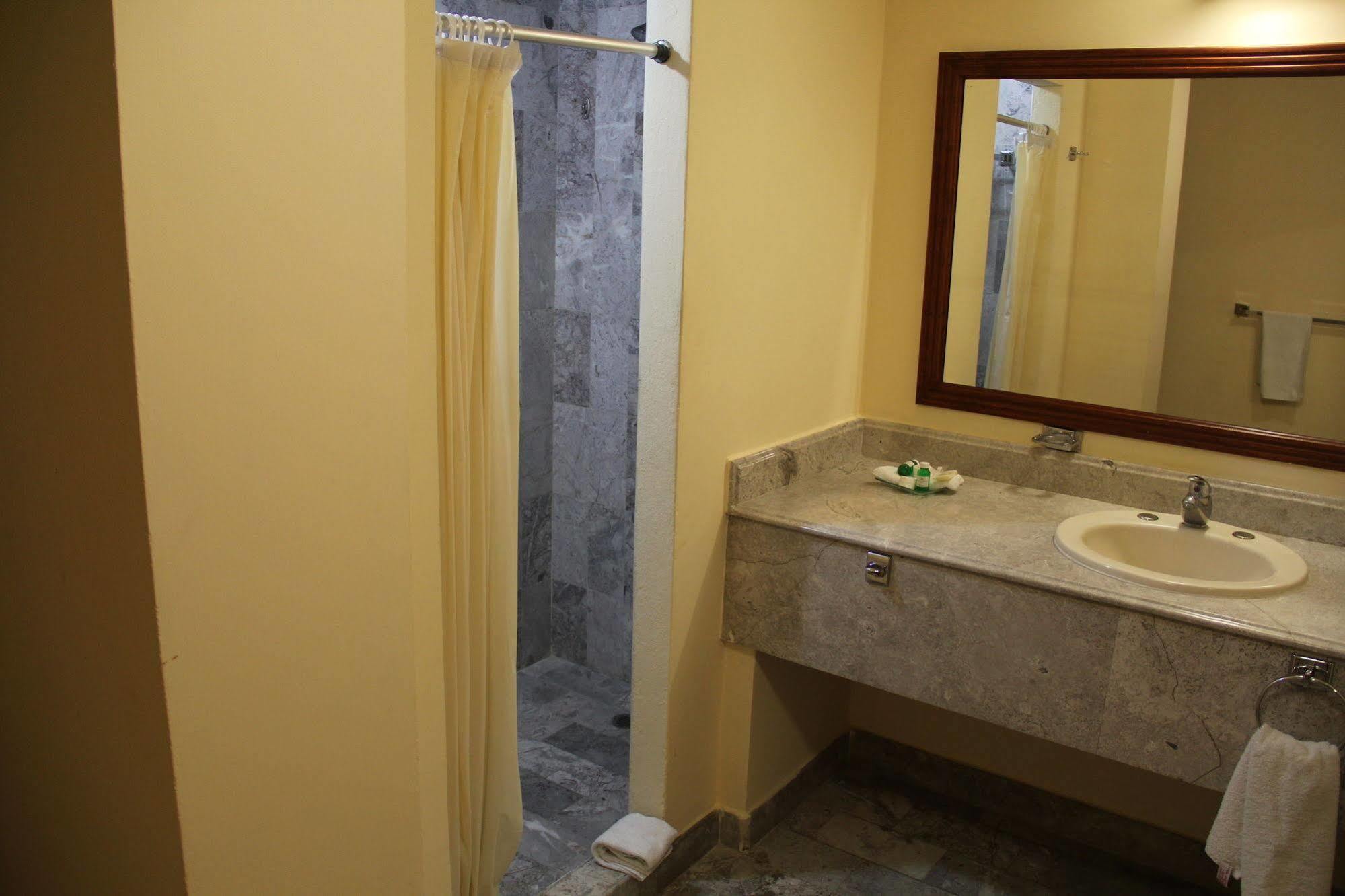 Hotel Tehuacan Plaza Kültér fotó